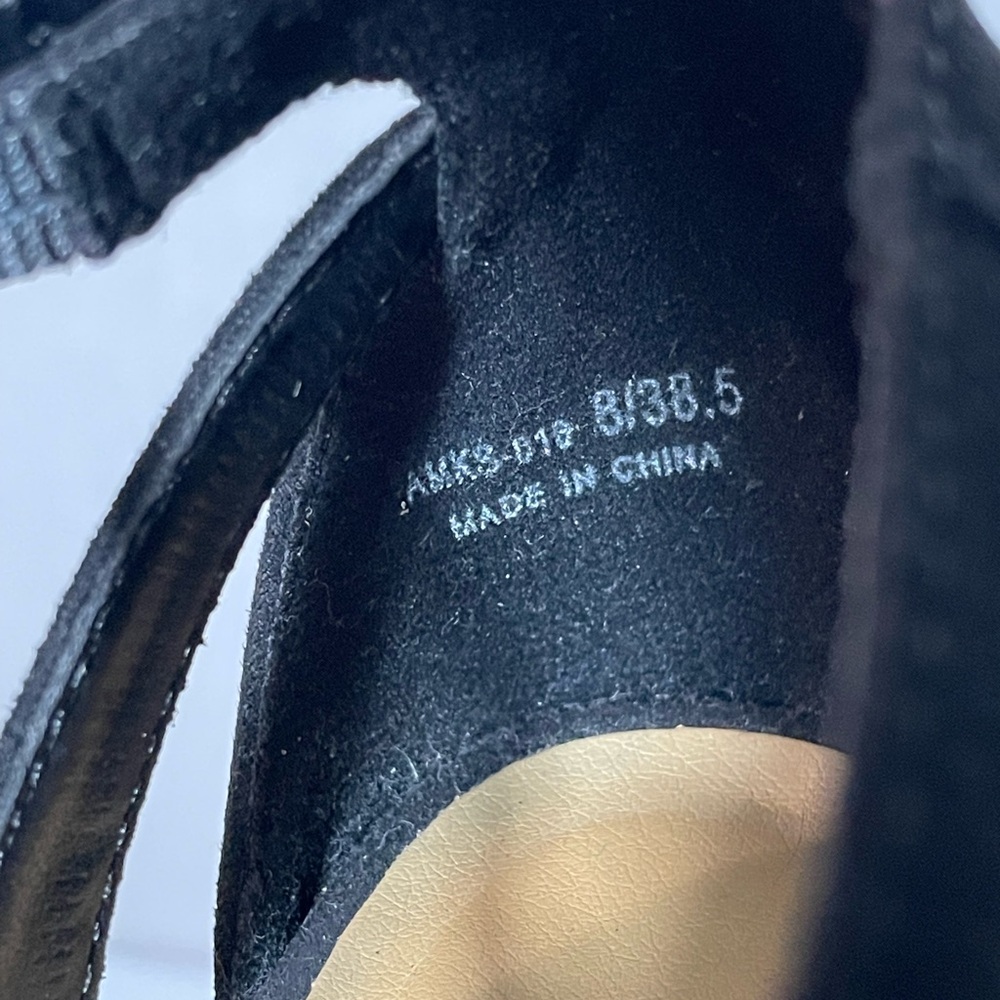 Chinese Laundry Black Suede Platform Block Heel Sandals, size 8/38.5 - Picture 8 of 8
